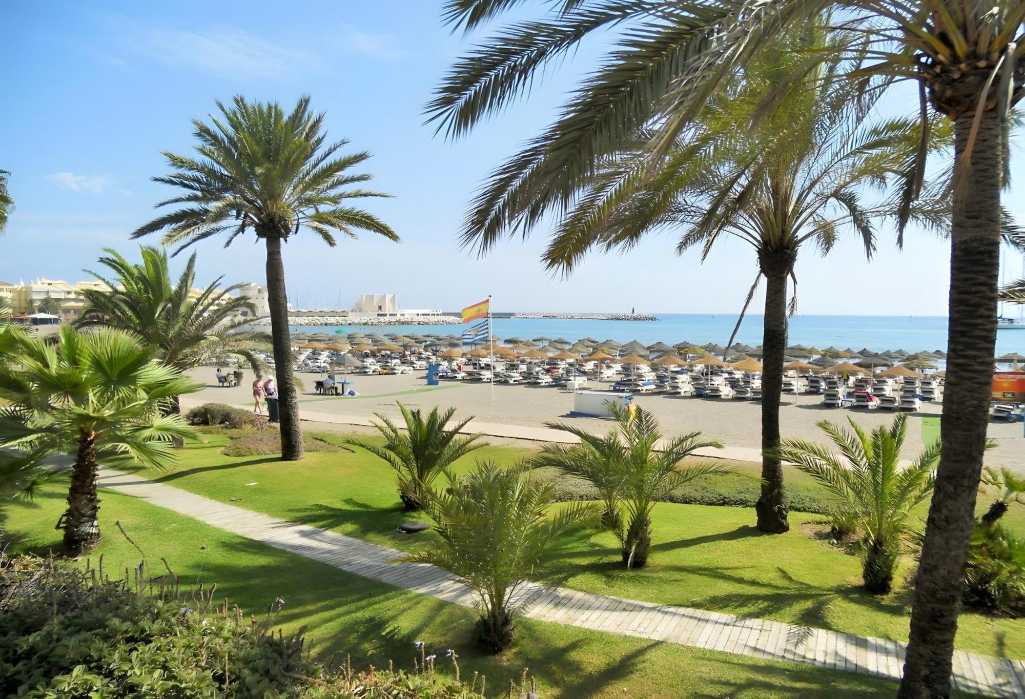 Next To Puerto Marina And The Beach Benalmádena Zewnętrze zdjęcie